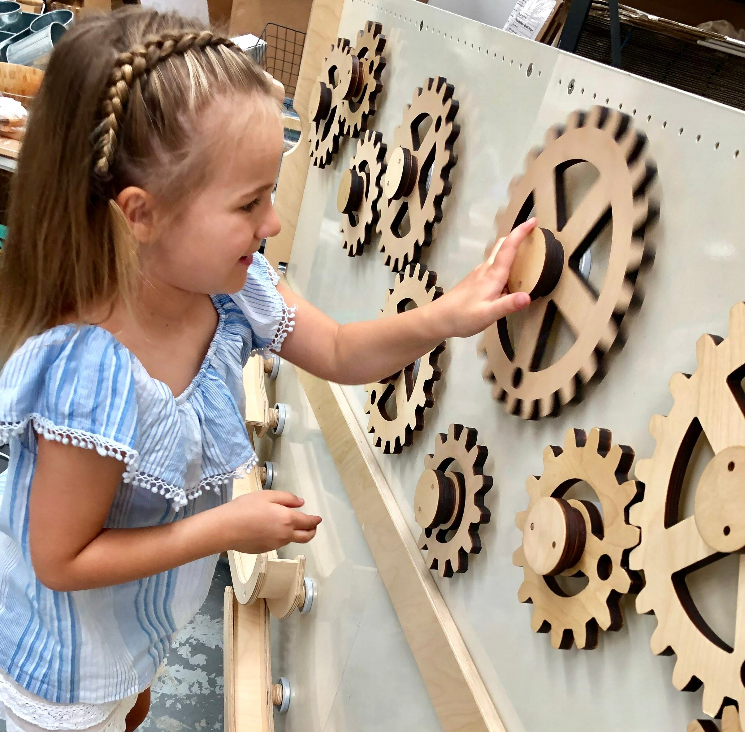 Magnet Wall Wooden Gears