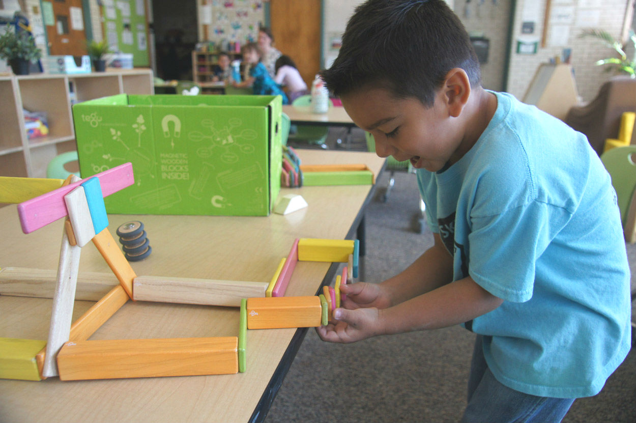 Tegu Magnetic Blocks Colors