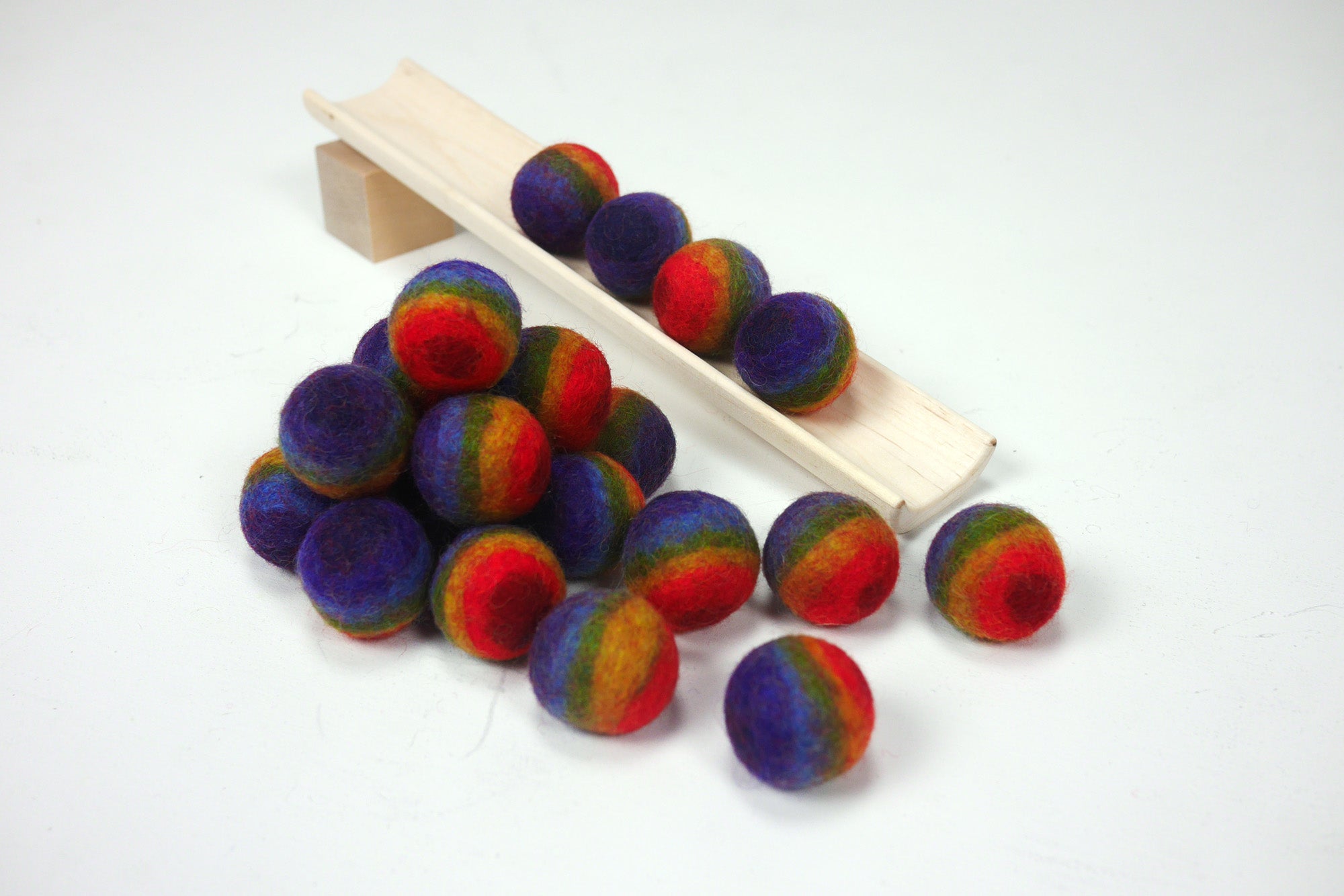 Small Rainbow Wool Balls Set