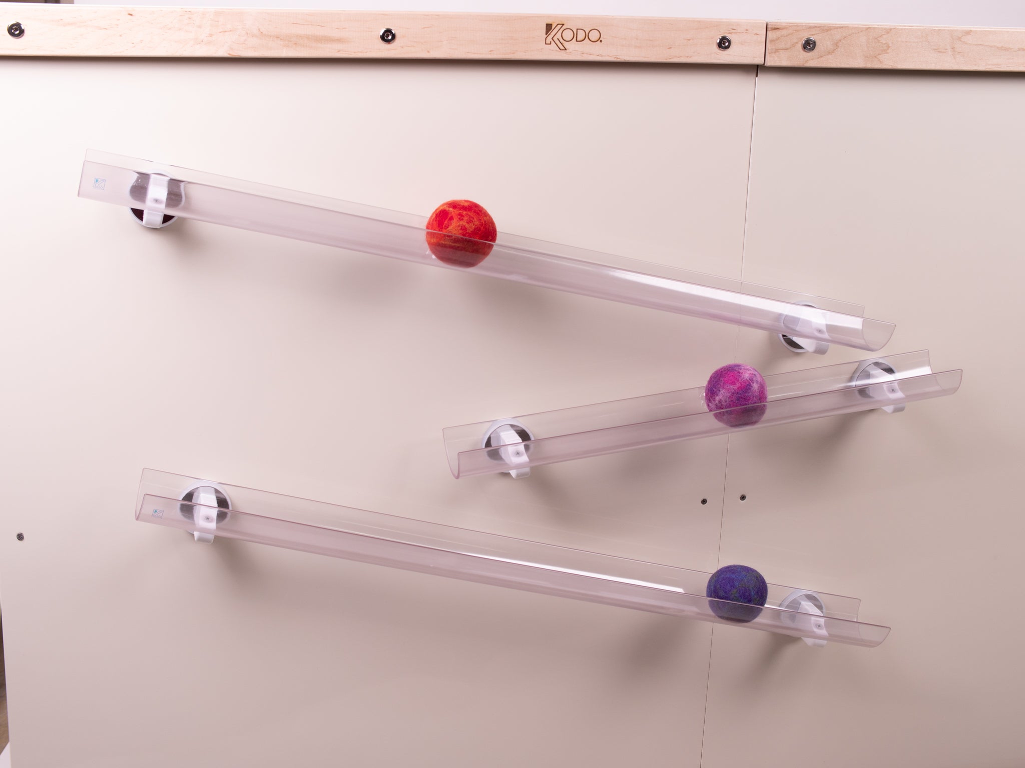 Magnet Wall Clear Ramp Set