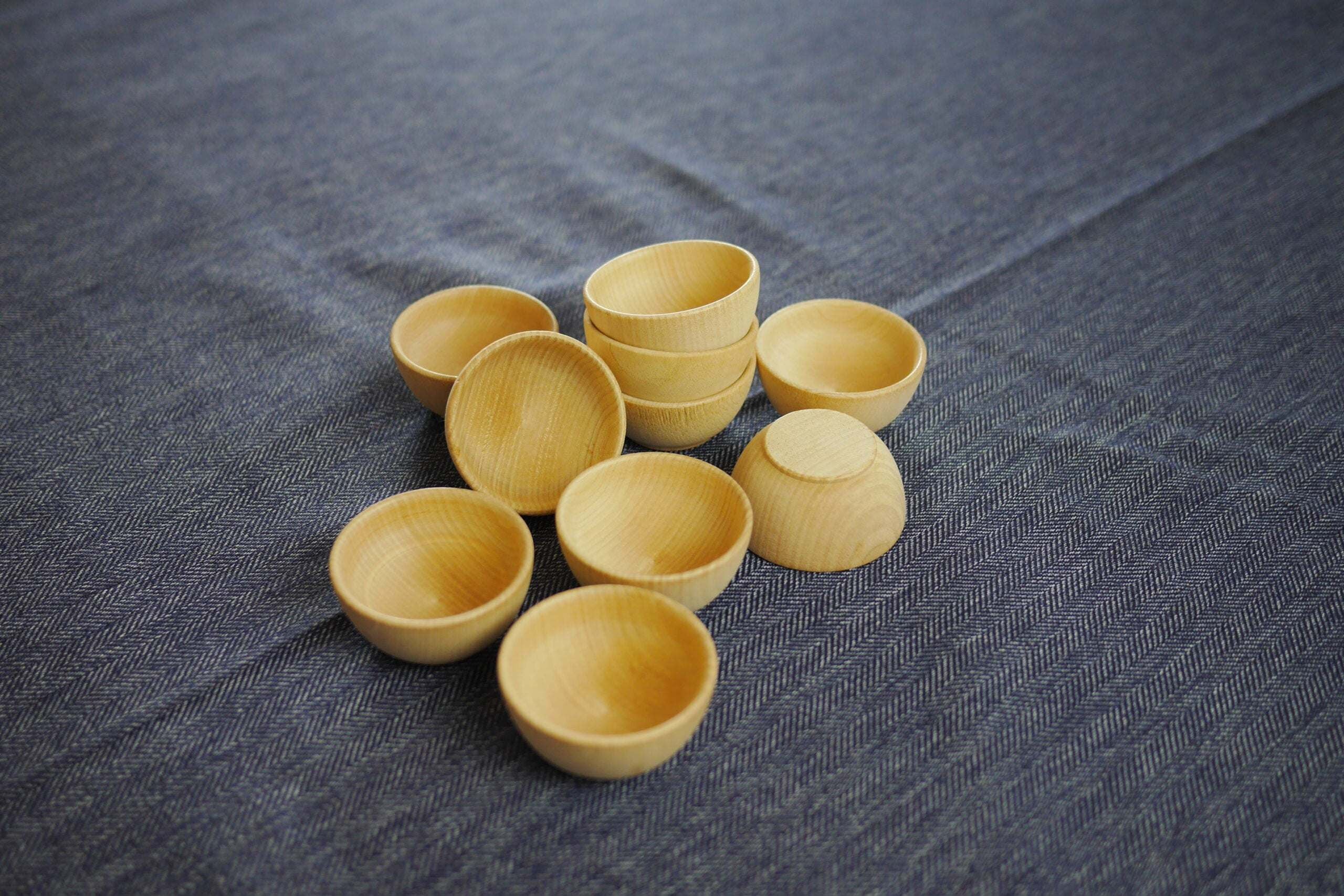 Kodo's Loose Parts Natural Mix with 128 wooden pieces for toddlers' creative play