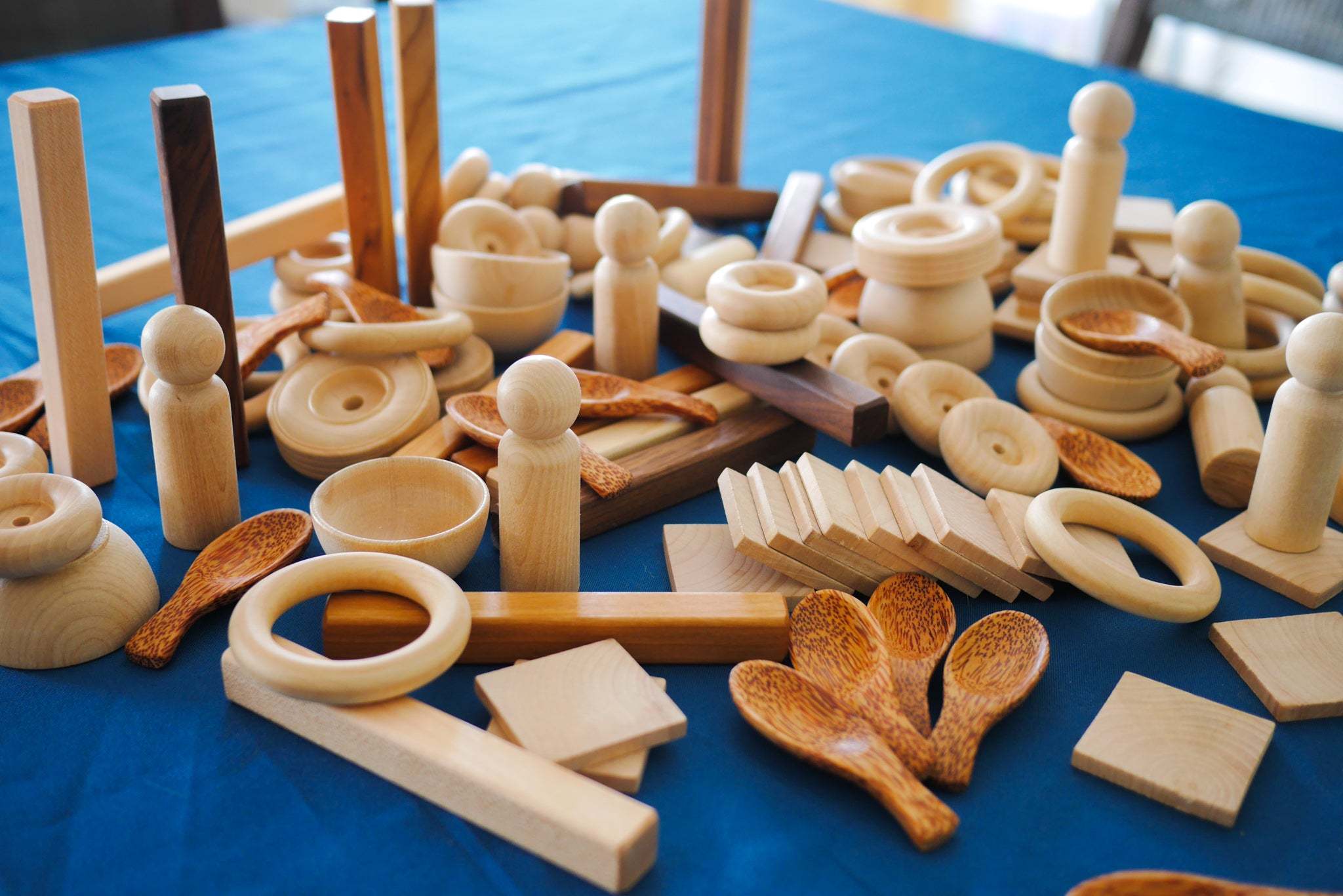Loose Parts Natural Mix wooden pieces for toddler play and exploration