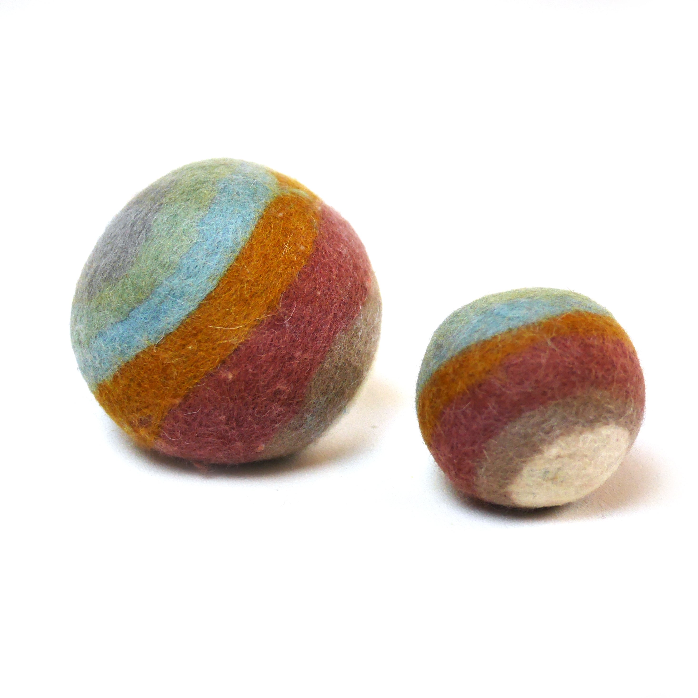 Earth Rainbow Wool Balls