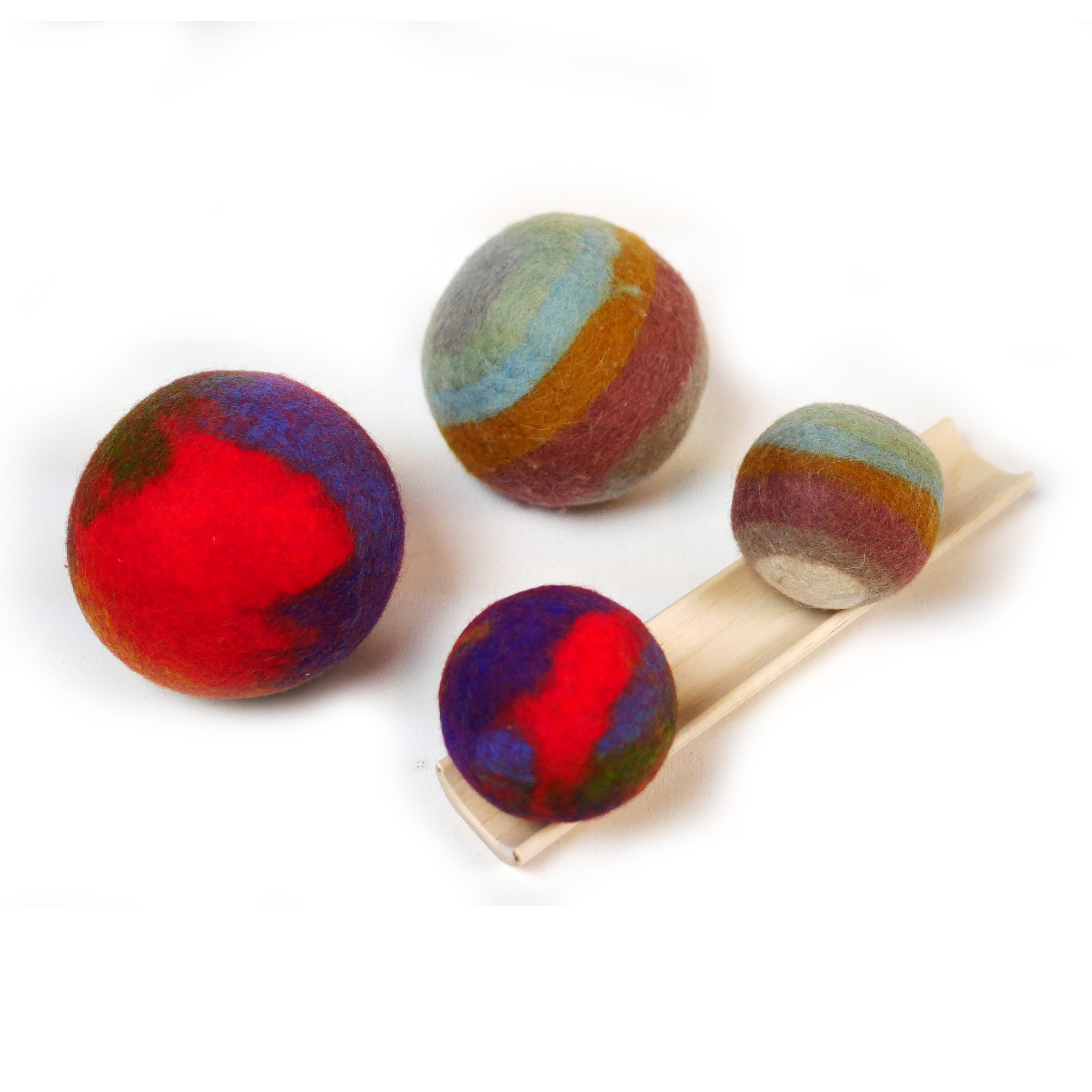 Earth Rainbow Wool Balls